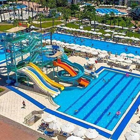 Tui Magic Life Masmavi 5* באלאק