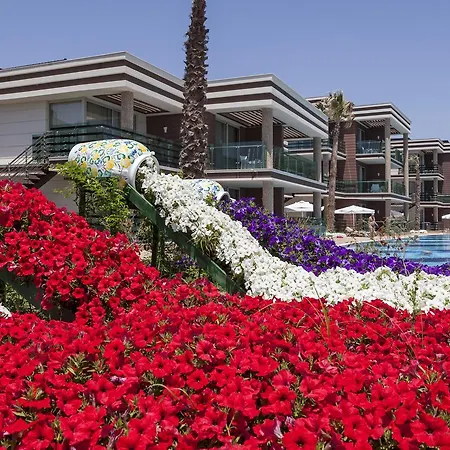 Курортный комплекс Tui Magic Life Masmavi