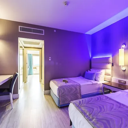 Tui Magic Life Masmavi 度假村